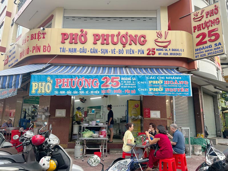Pho Phuong and the journey from a small brand to Michelin 2 honor