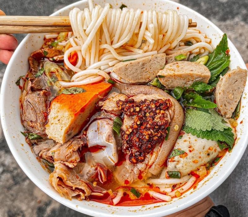 Awaken your taste buds at 12 famous beef noodle shops in District 10 3