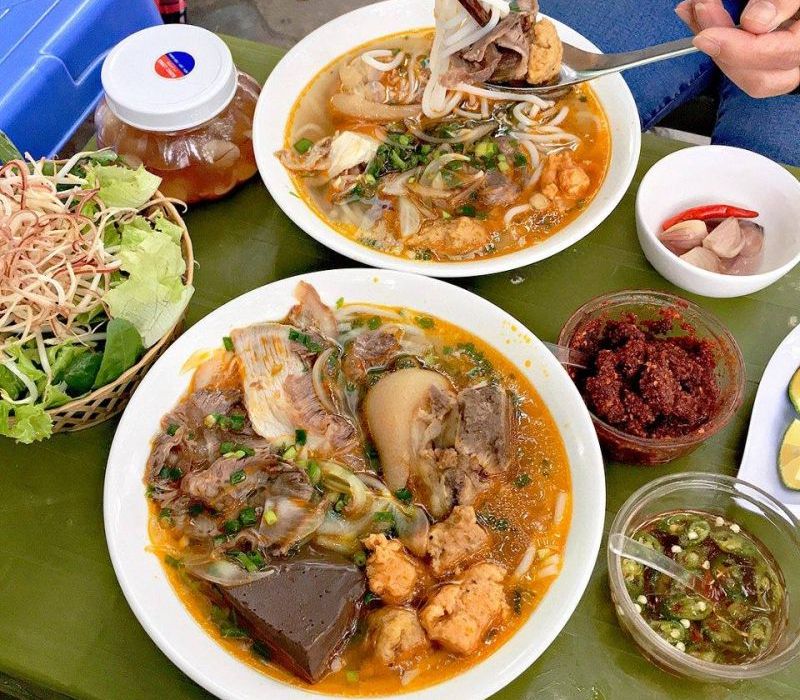 Awaken your taste buds at 12 famous beef noodle shops in District 10 8
