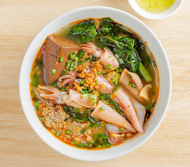 Get full at the top 10 delicious crab noodle soup restaurants in District 7 2