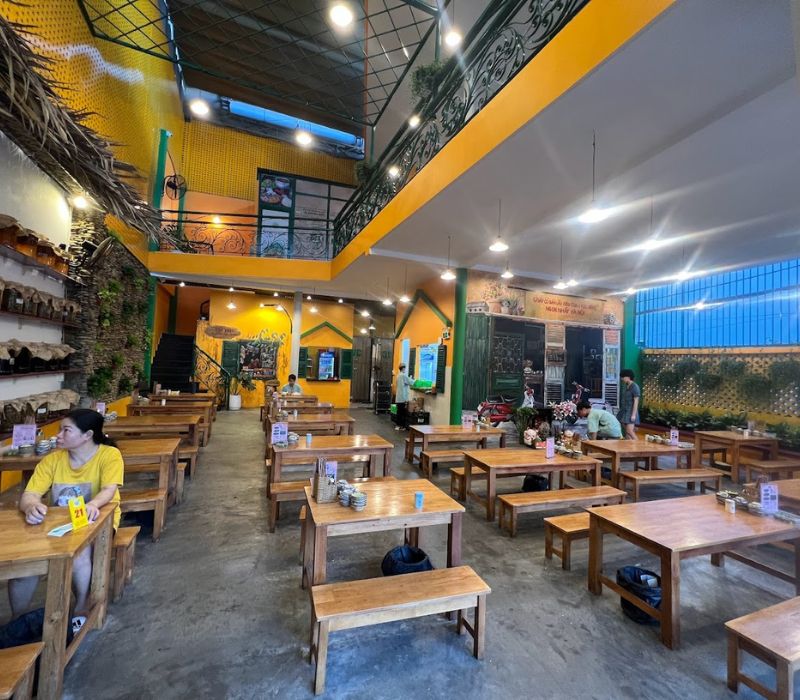Get full at the top 10 delicious crab noodle soup restaurants in District 7 3