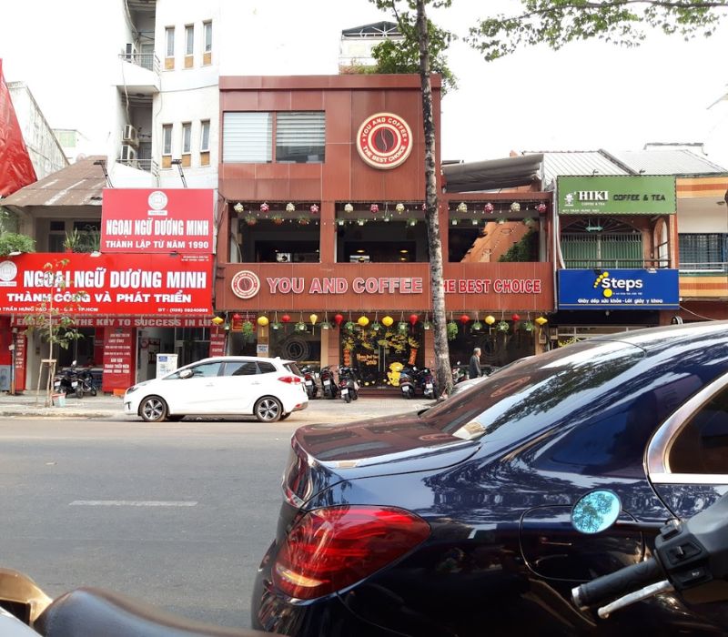 TOP 7 vibrant District 5 football cafes for sports fans 3