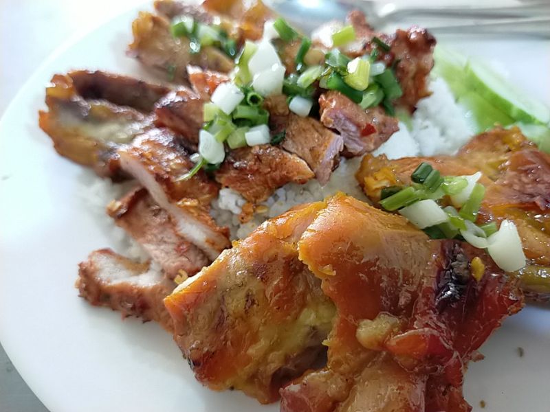 Top 8 broken rice restaurants in District 3 with strong Saigon culinary culture 3