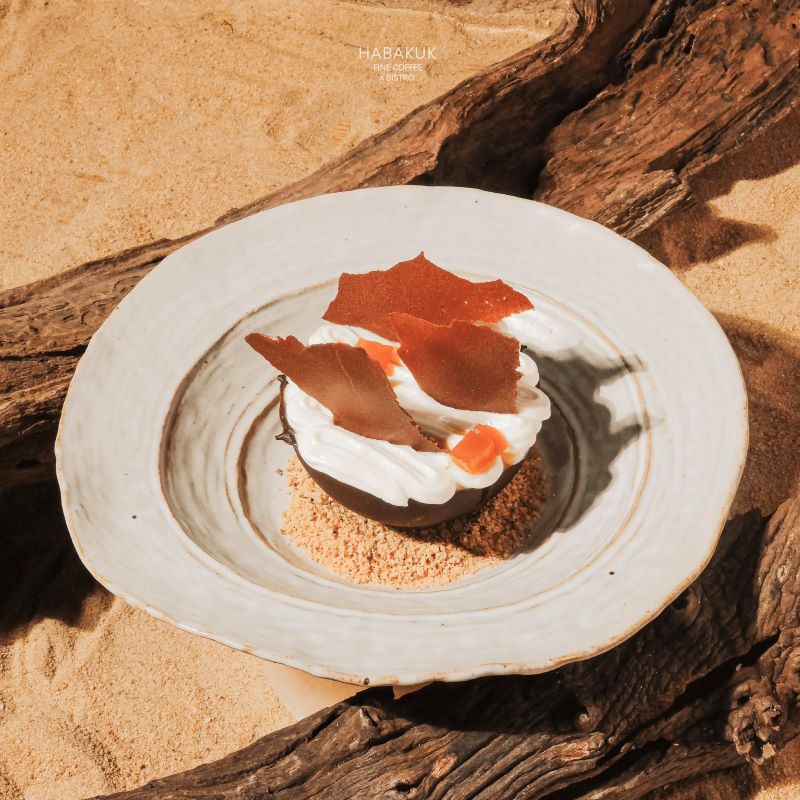 Habakuk, Michelin-nominated coffee shop and fine bistro 14