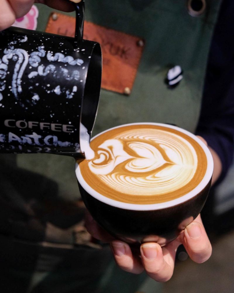 Habakuk, Michelin-nominated coffee shop and fine bistro 9