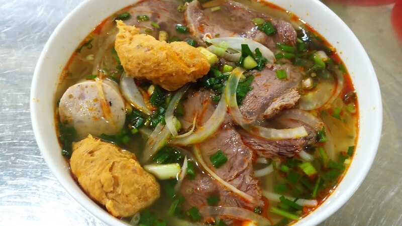 Enjoy 8 irresistible beef noodle shops in District 3, eat and you will be addicted 9