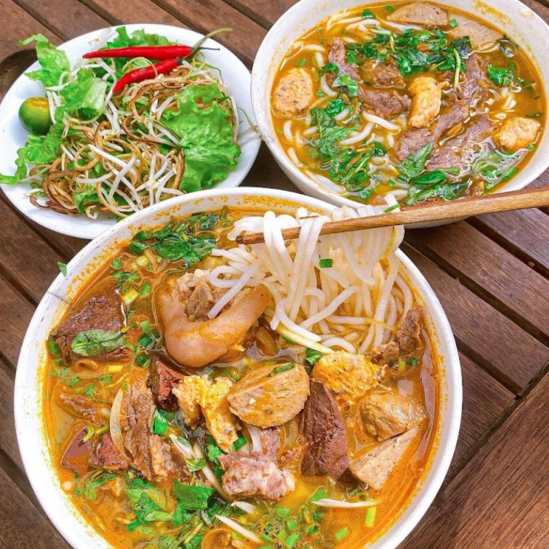 Top 8 beef noodle shops in Binh Thanh recommended by locals 3