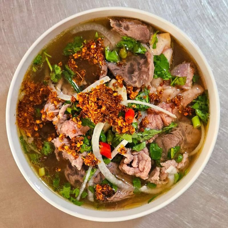 Top 8 beef noodle shops in Binh Thanh recommended by locals 5