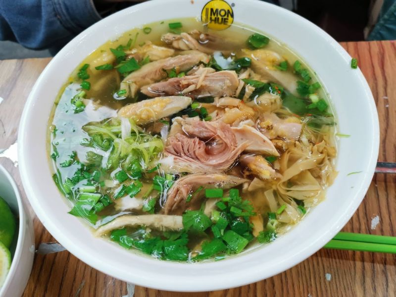 Top 9 famous delicious pho restaurants in District 1 you should try 8