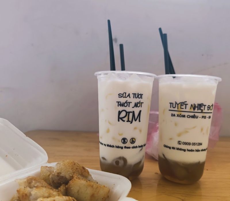 Fascinated by the flavors of 10 famous milk tea shops in District 4 5