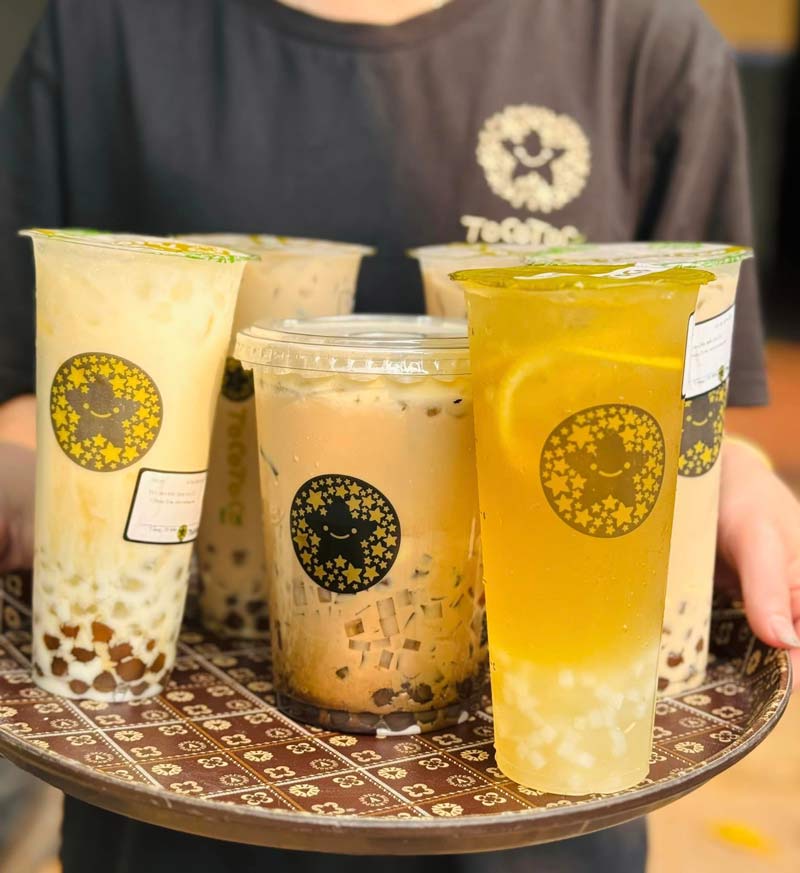 Check out the hottest milk tea shops in District 5 with young people 7