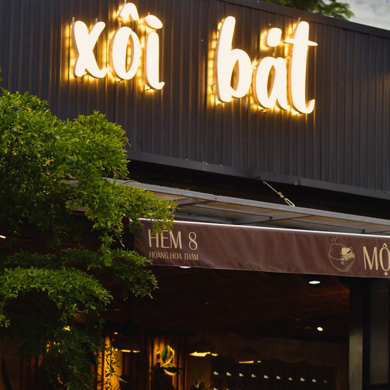 Visit Xoi Bat, a popular sticky rice restaurant that caught the eye of Michelin 2