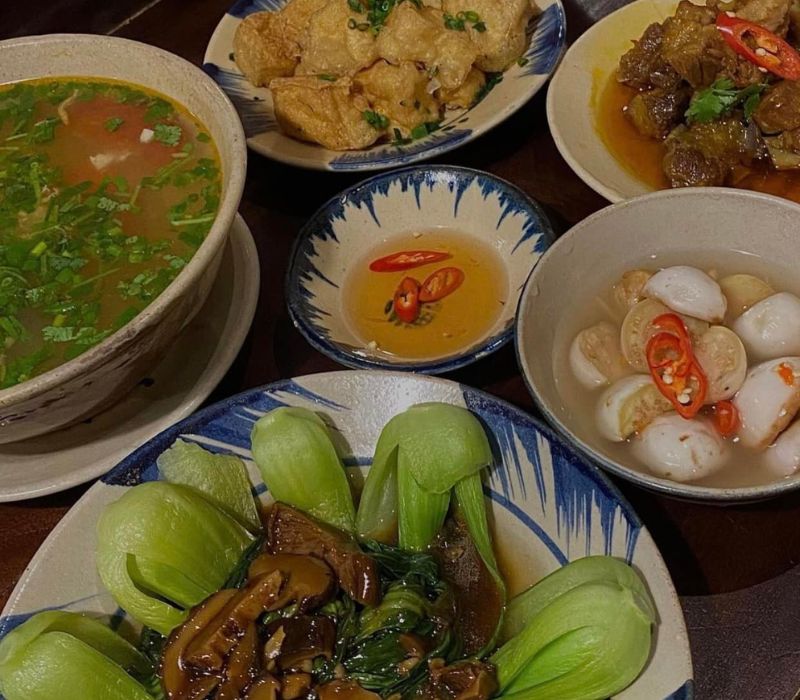 Xoi Com, a Michelin-lauded home-style rice restaurant 12