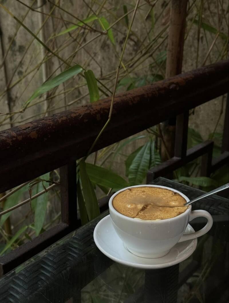 Visit 10 egg coffee shops, enjoy the unique flavors of Hanoi 5