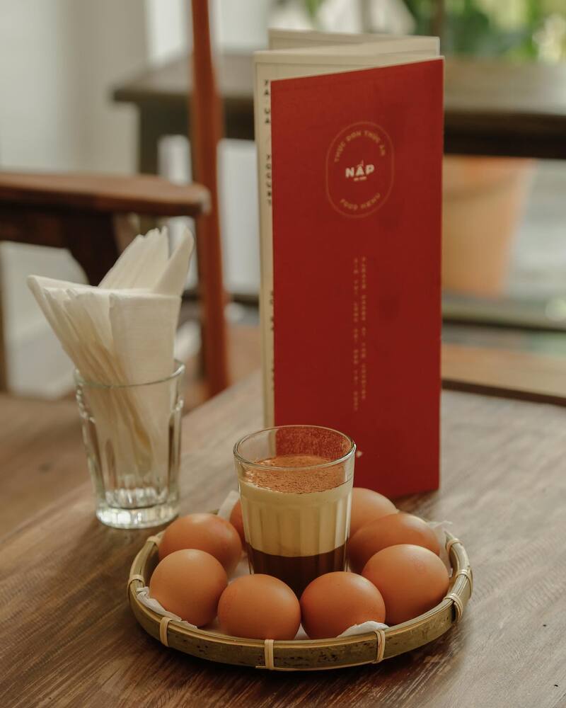 Experience 10+ delicious egg coffee shops in District 1 4