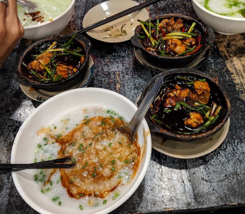 Check out the top 12 best Singapore frog porridge restaurants in Saigon 5
