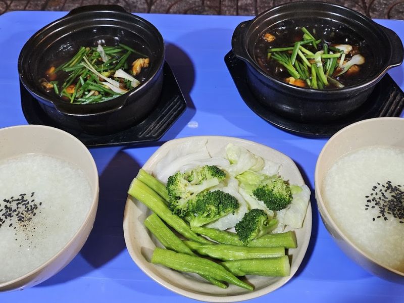 Suggestions for 10 delicious and nutritious Singapore frog porridge shops in Go Vap 5