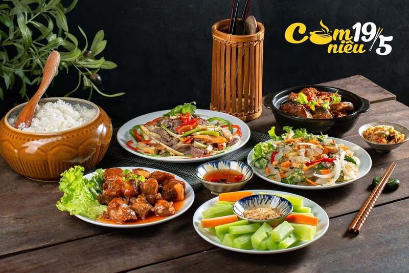 Top 16 claypot rice restaurants in Hanoi attract customers with traditional rustic flavors 4
