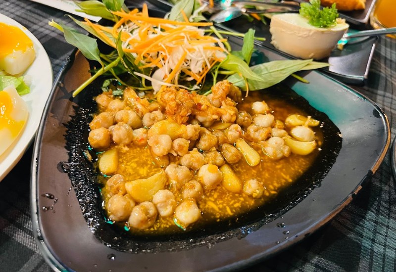 Top 20 delicious and affordable drinking spots in District 4 7