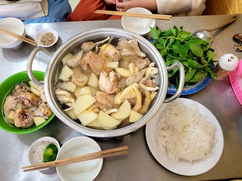 Check out the 10 most famous and worth-trying chicken hotpot restaurants in Da Lat 7