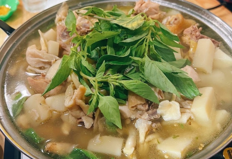 Save now the top 9 super delicious and famous chicken hotpot restaurants with perilla leaves in Hanoi 7