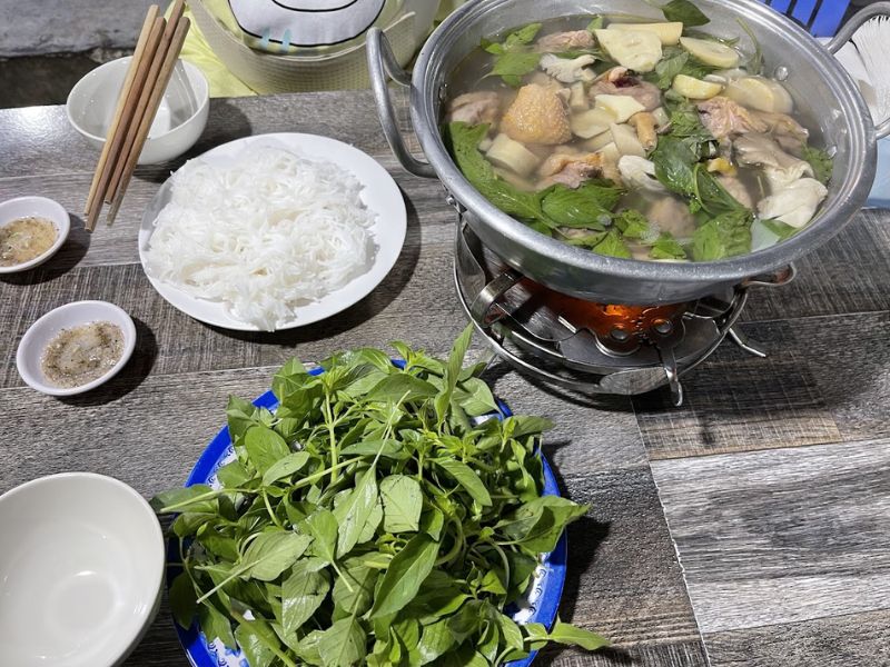 Review, list of 10 original Tao Ngo chicken hotpot restaurants in Da Lat 3