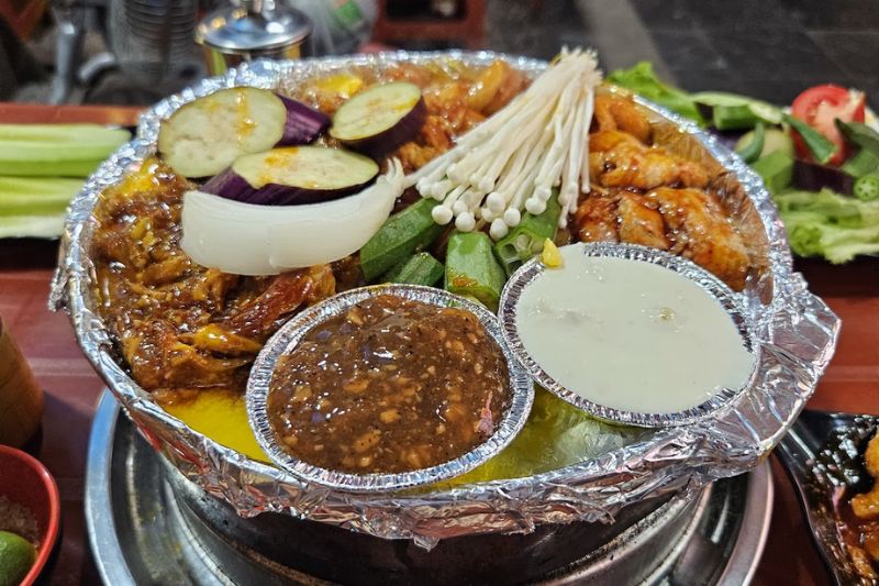Enjoy delicious grilled beef Xuan Xuan at Ma May 8 street