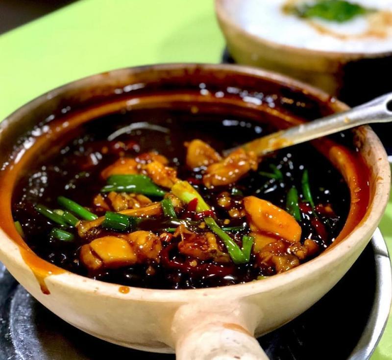 TOP 6 famous Singapore frog porridge shops in District 1, unique flavors 3