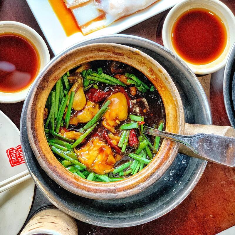 TOP 6 famous Singapore frog porridge shops in District 1, unique flavors 5