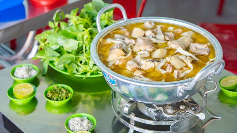 8 must-try delicious chicken hotpot restaurants in Saigon 2