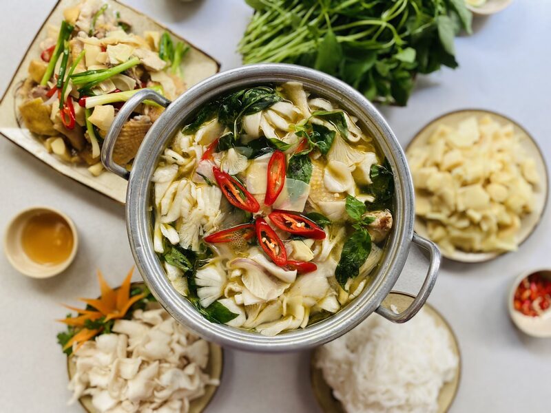 8 must-try delicious chicken hotpot restaurants in Saigon 3