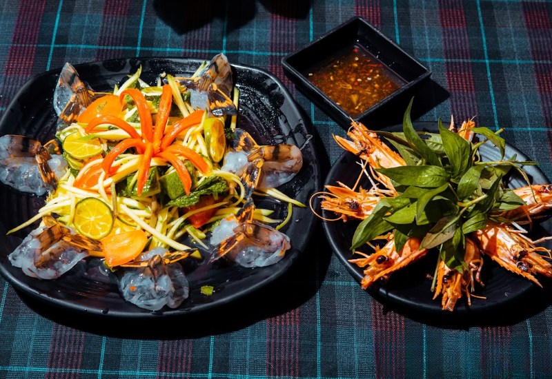 Top 20 delicious and affordable drinking spots in District 4 4