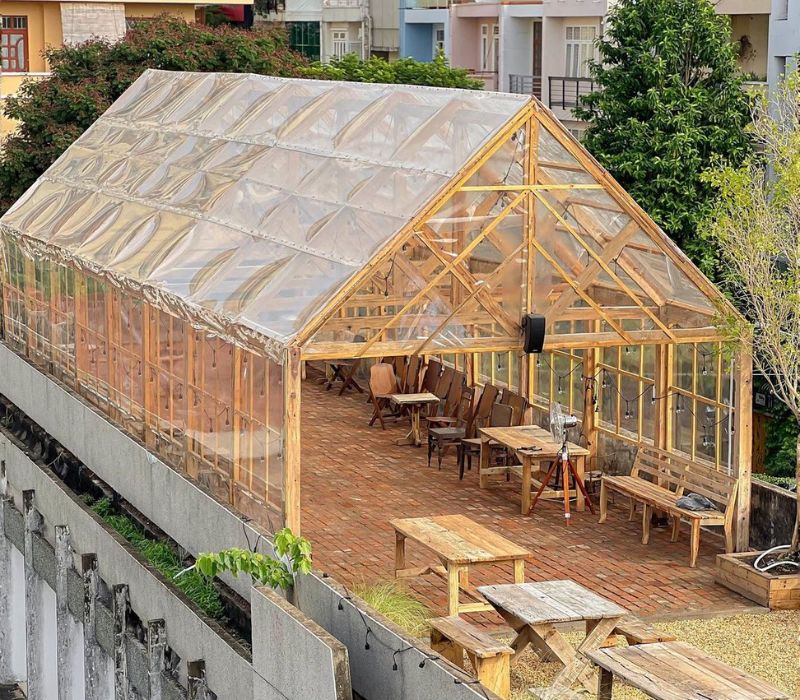 On the Rooftop Cafe, a romantic meeting place like in Da Lat 4