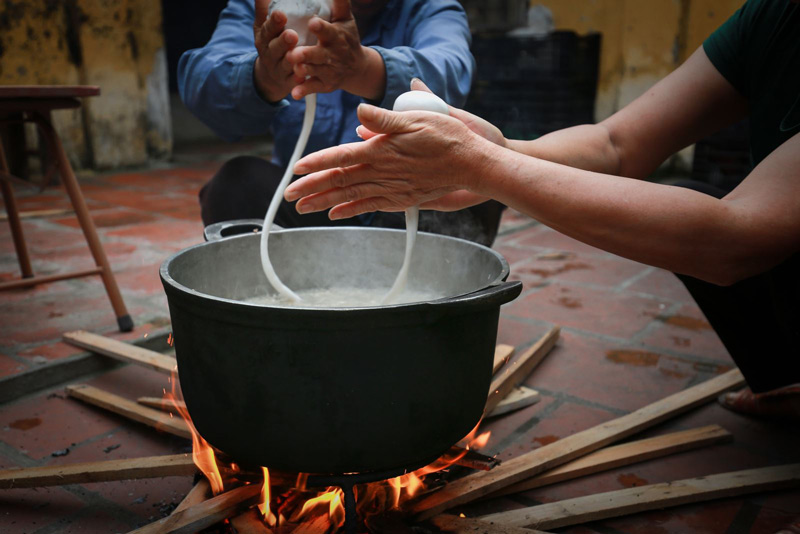 Enjoy porridge, the culinary quintessence of Hanoi people 7