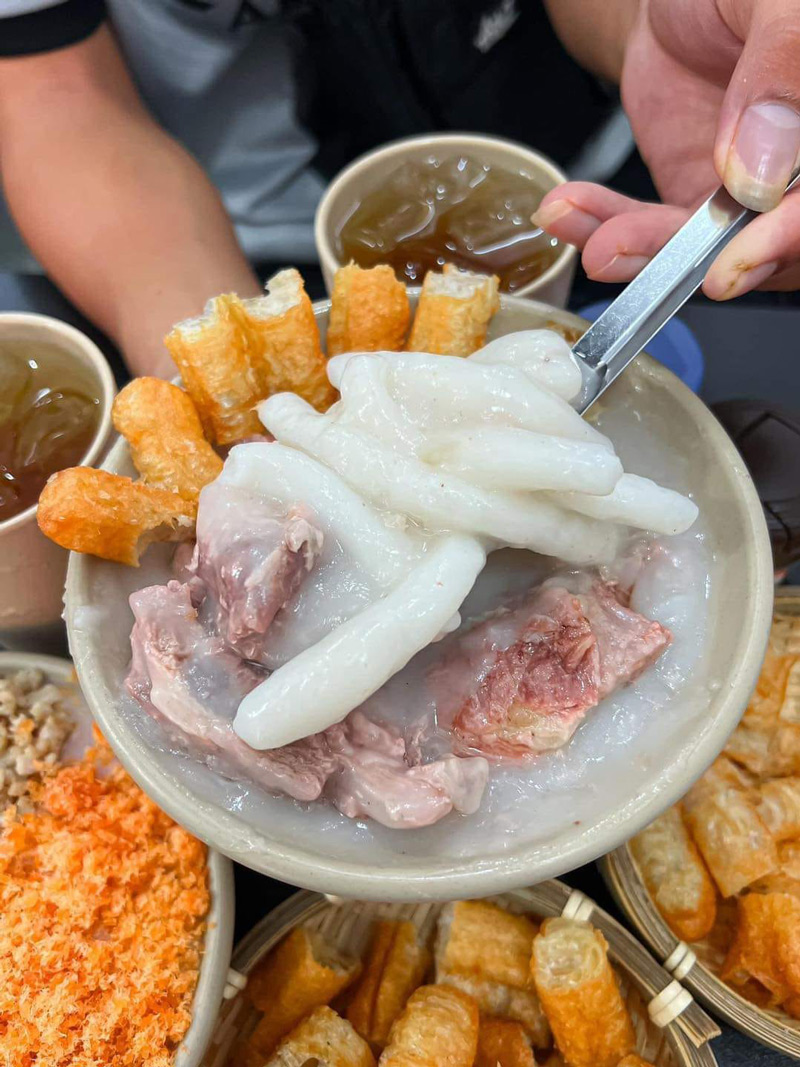 Enjoy porridge, the culinary quintessence of Hanoi people 2