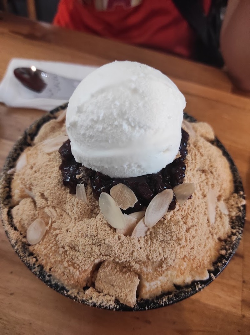 Pocket 6 famous delicious Bingsu shops in Saigon 6