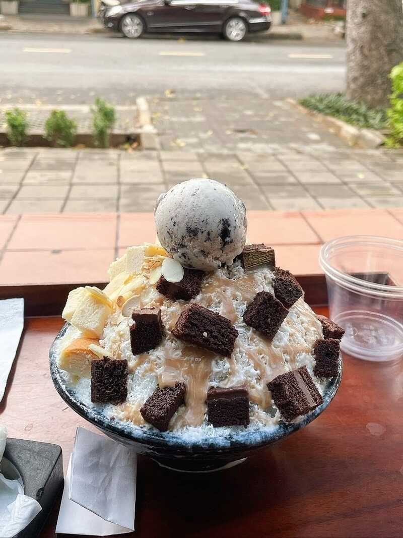 Pocket 6 famous delicious Bingsu shops in Saigon 7