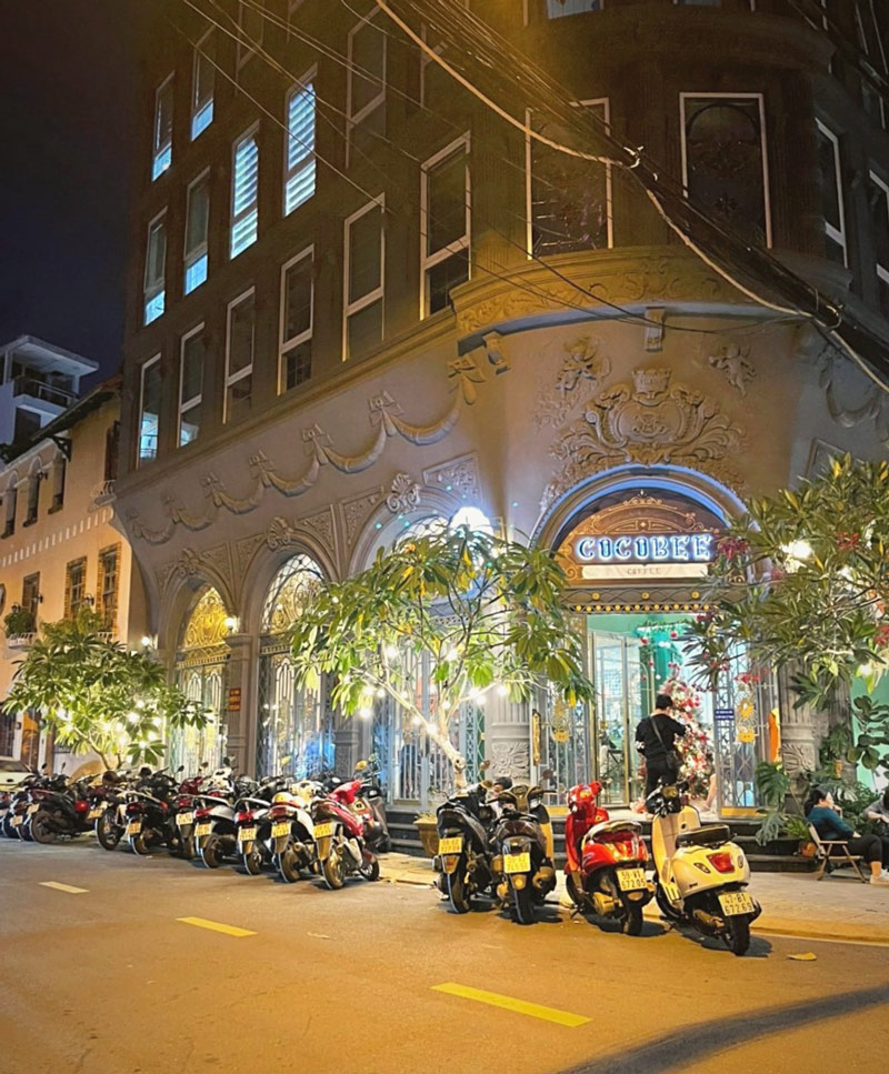 Marvel at the magnificent Cocobee Cafe castle 3