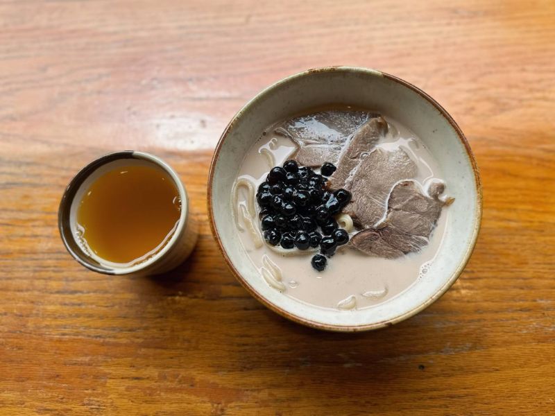 Unique beef corn pearl milk tea noodles lead the Fusion food trend 5