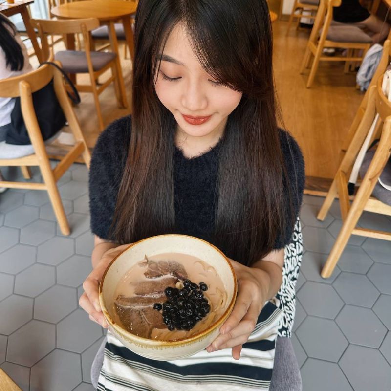 Unique beef corn pearl milk tea noodles lead the Fusion food trend 7