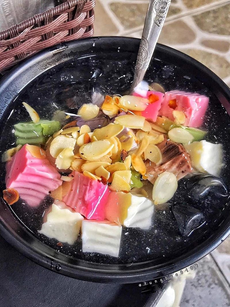 4 long-standing sweet soup shops in Hanoi, have you ever been here?