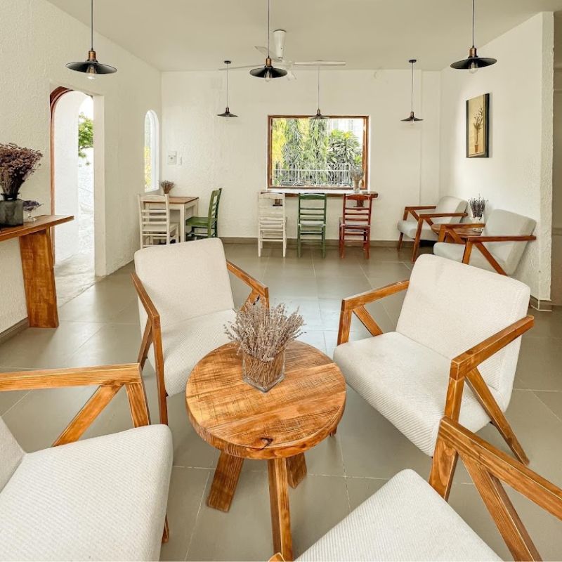 Check-in for Christmas at Caramew Cafe, a classic European villa 5