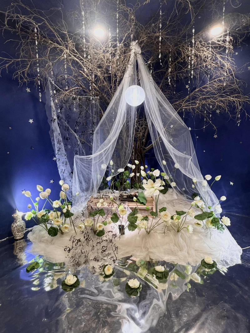Live a virtual life at the ecstatically beautiful My Love Studio Coffee 6