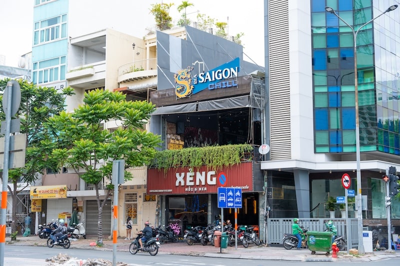 Grab a beer with Xeng, a chill pub in the heart of District 1 6