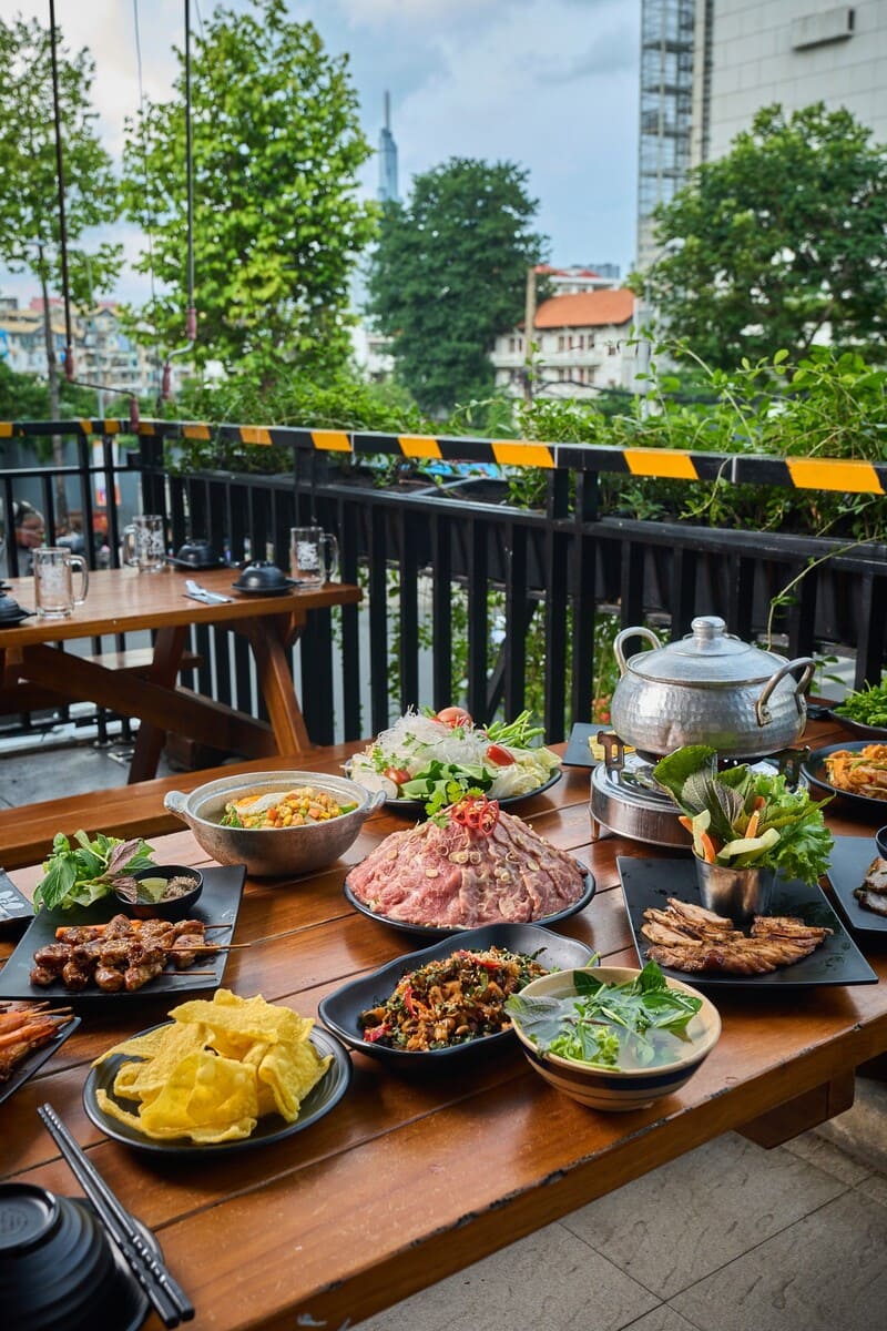 Grab a beer with Xeng, a chill pub in the heart of District 1 7