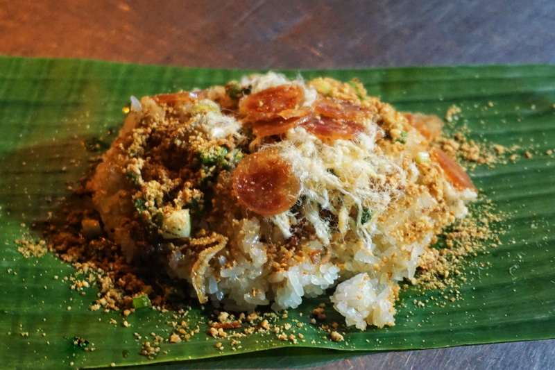 Morgue sticky rice has been famous for over 50 years in Cho Lon, crowded with buyers 5