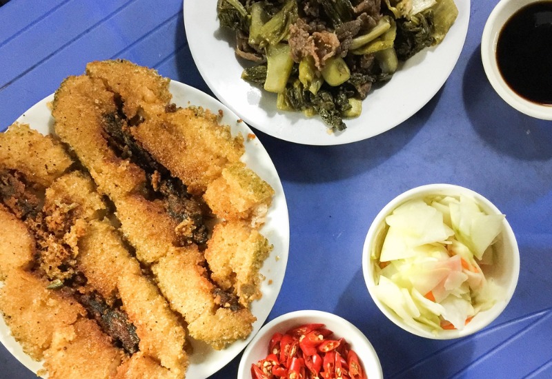 Top 8 famous and super delicious fried banh chung shops in Hanoi 2