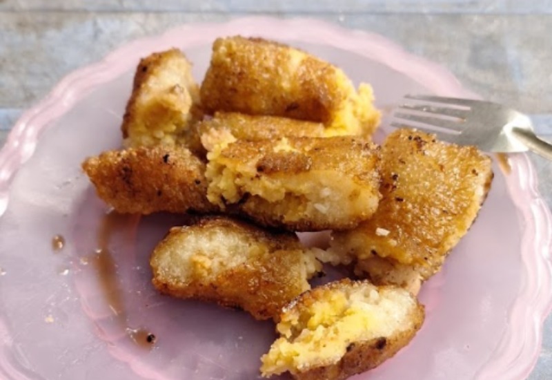 Top 8 famous and super delicious fried banh chung shops in Hanoi 8