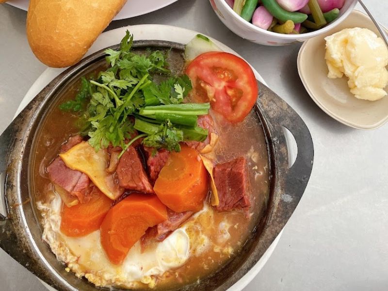 Suggested 10 delicious and most famous Danang pan bread shops 9