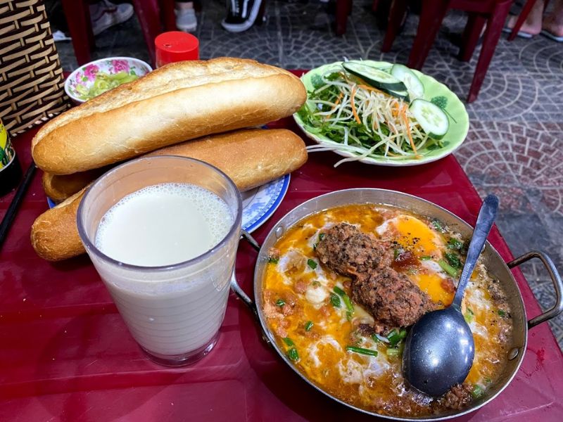 Suggested 10 delicious and most famous Danang pan bread shops 2